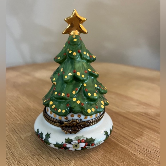 Limoges Christmas Tree Porcelain Box-Preowned - Picture 3 of 4